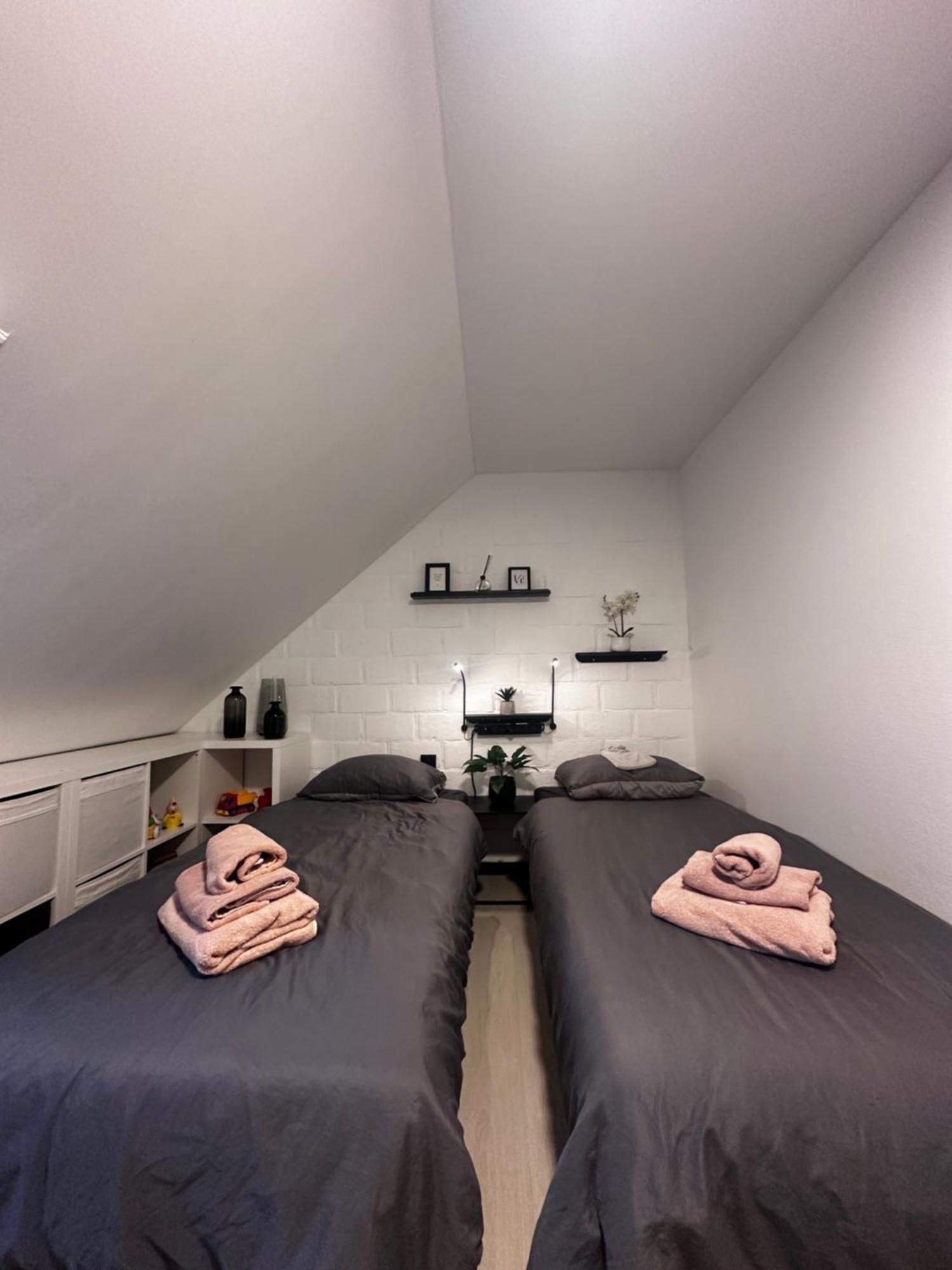 Chalet In Het Bos - Gezin - Wandelaars - Digital Nomads - Hs Wifi - Fijnspar 108 Aan de Wolfsberg Bagian luar foto